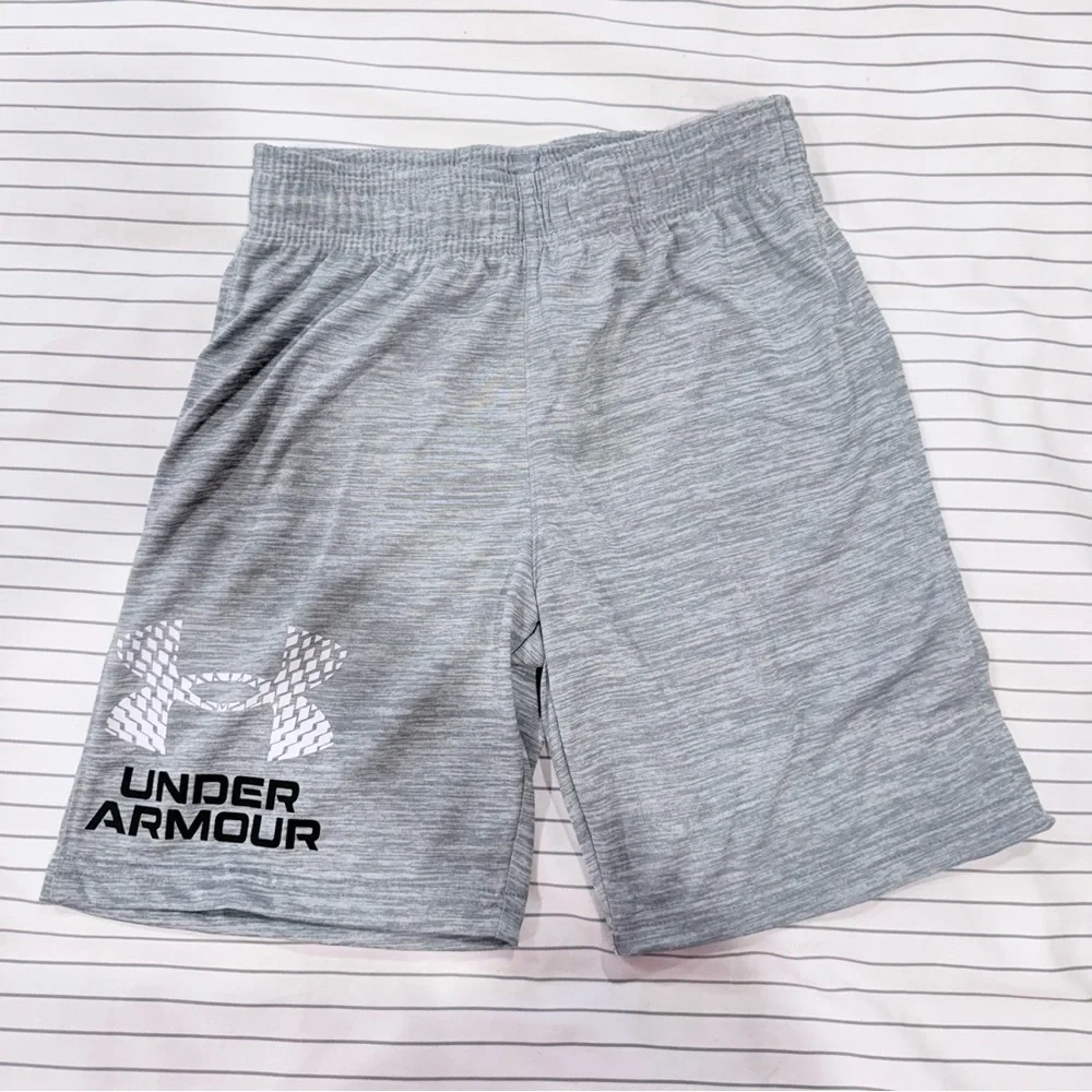 Boys Under Armour UA Tech Logo Shorts size 7